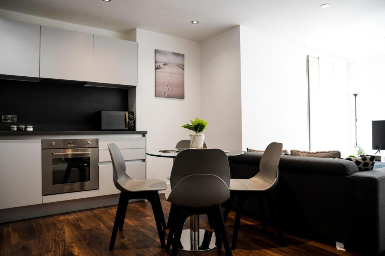 Onpoint Apartments - Spacious 2 Bedroom Apt - City Centre With Balcony Manchester Esterno foto