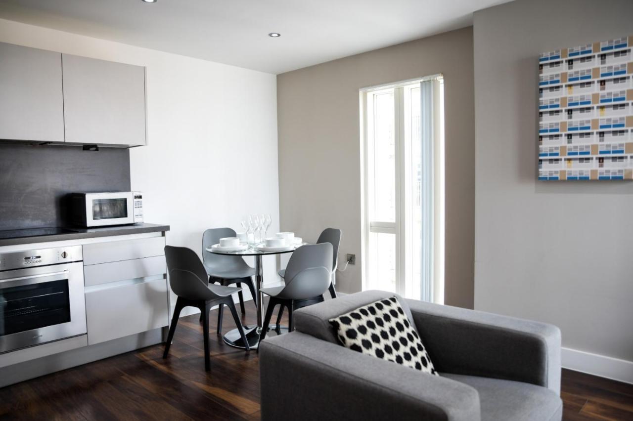 Onpoint Apartments - Spacious 2 Bedroom Apt - City Centre With Balcony Manchester Esterno foto
