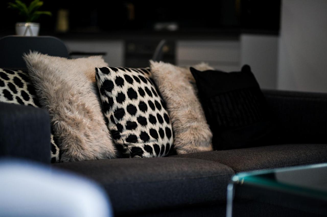 Onpoint Apartments - Spacious 2 Bedroom Apt - City Centre With Balcony Manchester Esterno foto